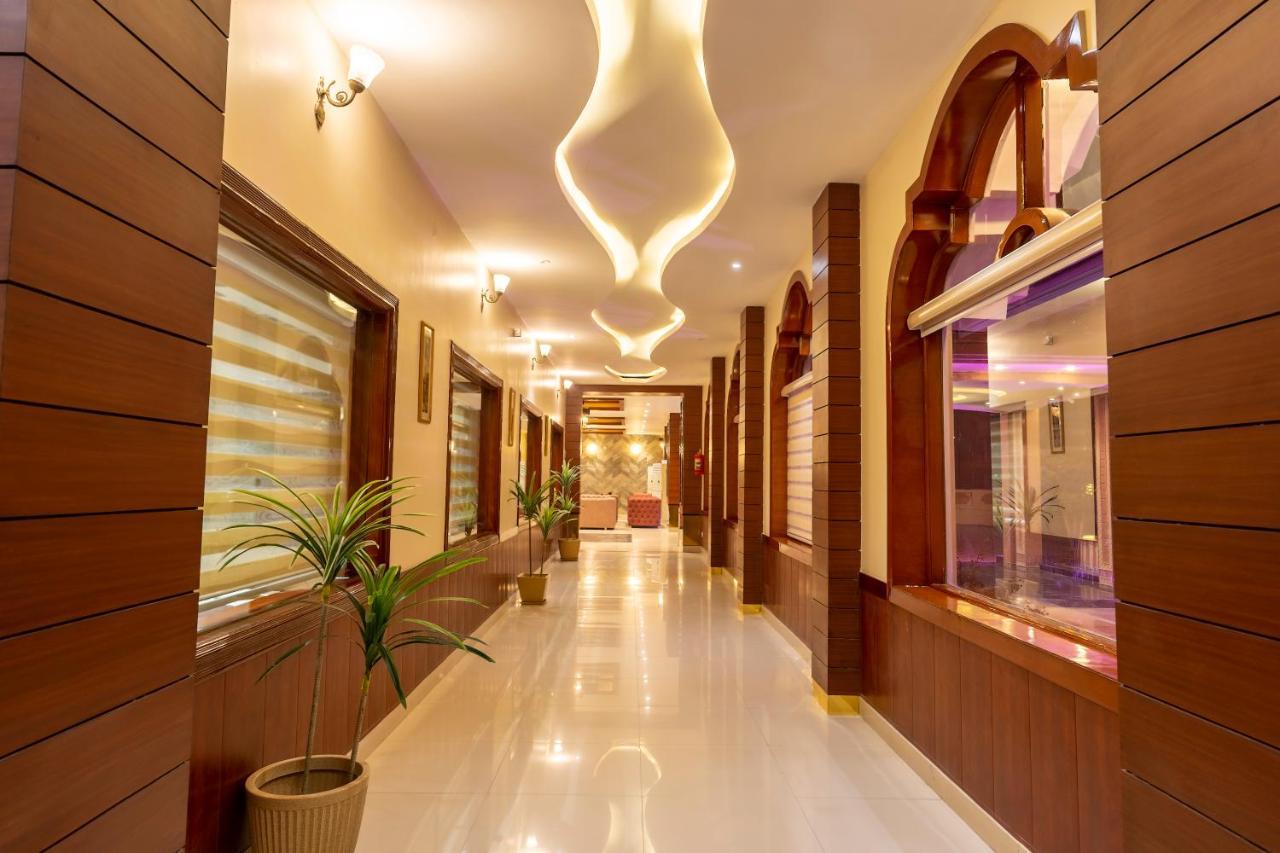 Hotel The Rivaaj Rohtak エクステリア 写真